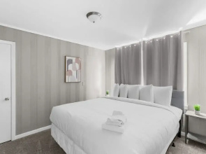 Broadmoor Bungalow - Unit A