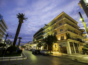 Lakonia Hotel