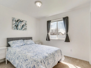 Charming Home w/ Patio: 3 Mi to Hayden Lake!