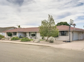 Luxurious Outdoor Oasis! Spacious Mesa Retreat