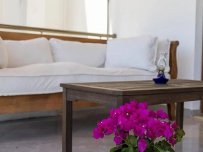3 BR Comfy House with Peaceful View in Yalikavak