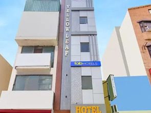 Fabhotel Yellow Leaf