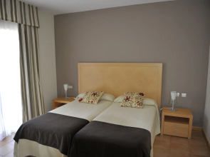 Elviria Hills Living