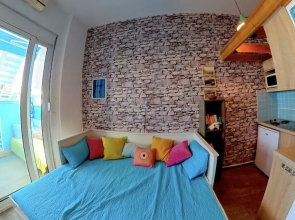 Beach Shack Studio s&l