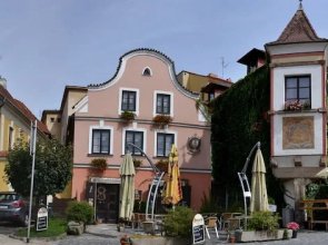 Apartments No. 4