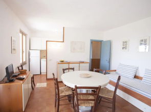 Il Maretto with equipped terrace and sea view a few steps from the Stecchi-IL MARETTO