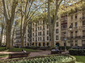 Batimont Suites & Apartments