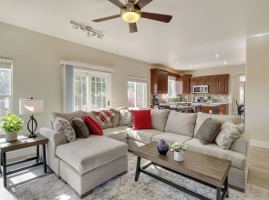 4 Mi to Downtown Reno: Family Retreat w/ Fireplace
