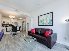 2 Bedroom Condo Sleeps 6 Near Sick Kids Hospital, Tgh, Princess Margaret, U of T