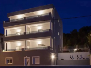 Luxury Villa ARIA Seafront for 21 people