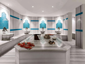 Ramada by Wyndham Istanbul Golden Horn