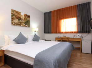 Poli Urban By Afi Hotels