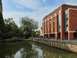 Courtyard by Marriott Oxford City Centre