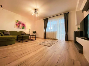 Art Apartment 3