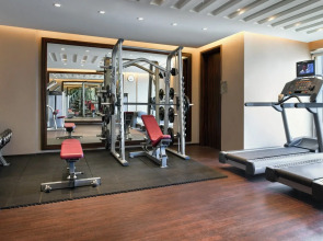 Centro Al Manhal by Rotana