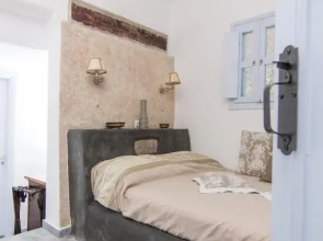 w Villa Cycladicas - Emporeio - A Wonderful 2 Bedroom Villa - Outdoor Pool and Jacuzzi