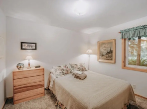 Baker Rim Cabin 32 - Cute, Private, 2-story Family Cabin