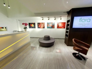 Flora by Crossroads Hotel