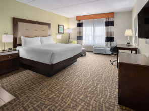 Wyndham Garden Buffalo Downtown