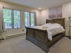 Pet-friendly Lake Harmony Townhome w/ Pool Access!