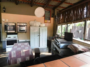 Isinkwe Safaris Bush Camp
