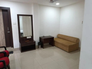 Kusum Hotel And Restaurant