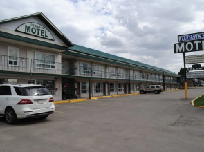 Derrick Motel