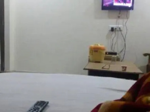 Shreyansh Hotel