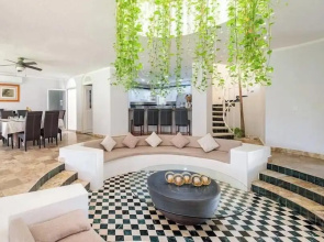 Amazing House -private Pool - Tennis - Paddle Cour