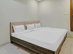 OYO Flagship 83407 Hotel Satkar Lodge