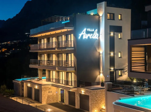 Aurelia 8