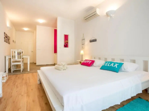 Zlatni Bol Apartments