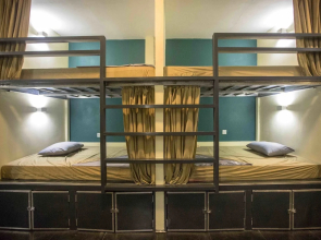 Nest Beach Club - Hostel