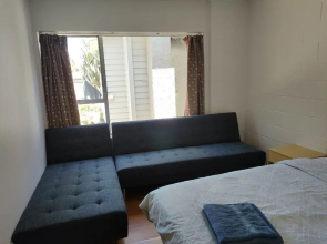 Small 2 bedroom flat 7a Rangiatea Road