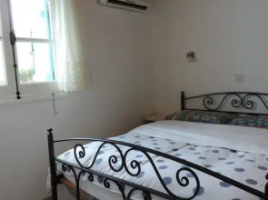 Alonia House 2