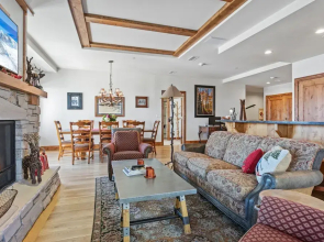 Shooting Star Lodge at Deer Valley Resort - Three Bedroom Residence #205 3 Condo