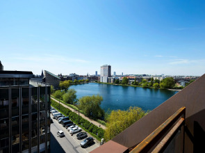 Steel House Copenhagen - Hostel