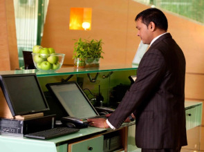 Al Khoory Executive Hotel