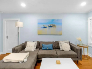 House on 6th- 3 Bed/2 Bath Home Located a Short Drive to Downtown Gulfport