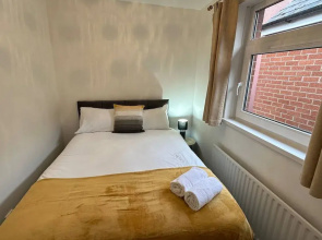 2br Stylish Ormeau Road House