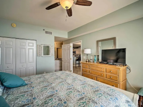 Waterfront Gulf Shores Escape w/ Resort Amenities!
