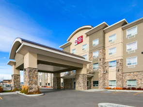 Best Western Plus Okotoks Inn & Suites