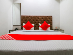 OYO HSR129 Rv Hotel