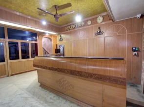 Hotel Viknesh by OYO Rooms