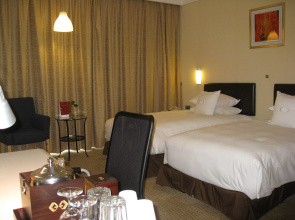 Gloria Plaza Hotel Kangqiao