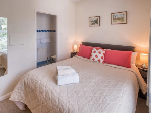 Luccombe Villa Holiday Apartments
