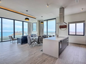 Waves Views Luxury 3BR Oceanfront Condo