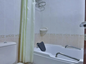 Palette Phoenix Hotel