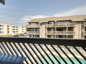 Myrtle Beach Vacation Rental: 1 Mi to Apache Pier!