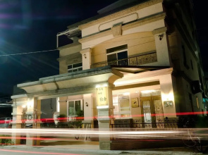 17years old coffee hostel